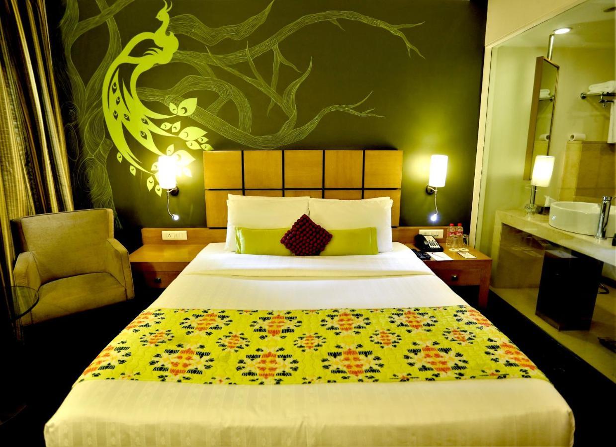 The Beatle Hotel Мумбай Екстериор снимка