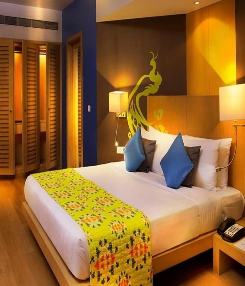 The Beatle Hotel Мумбай Екстериор снимка