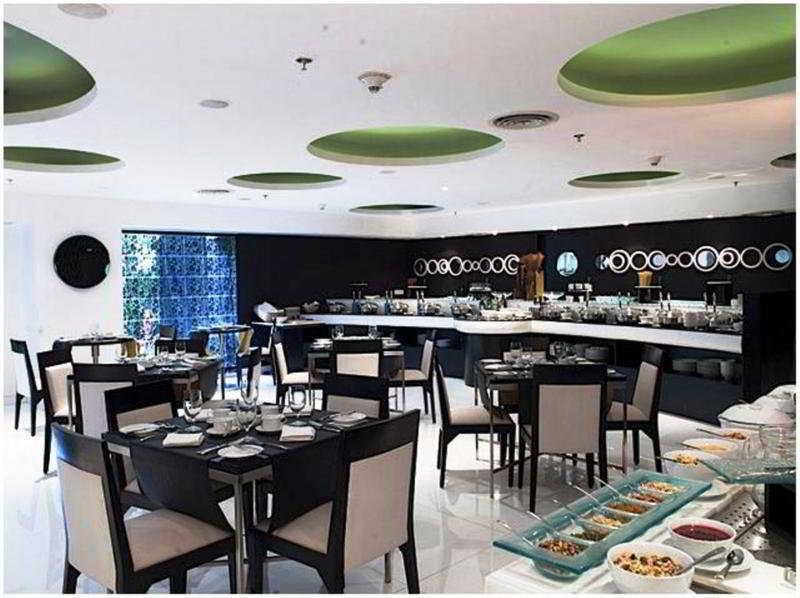 The Beatle Hotel Мумбай Екстериор снимка